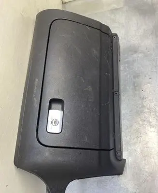 Volkswagen Golf V Glove box 1K1857290