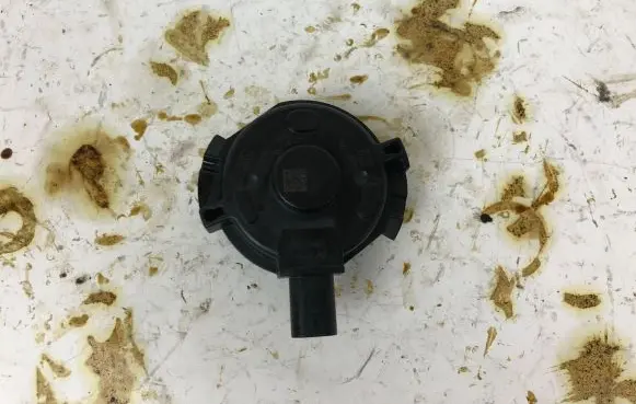 BMW 3 F30 F35 F31 Camshaft vanos timing valve 7614288
