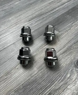Toyota Yaris Cross Nuts/bolts 