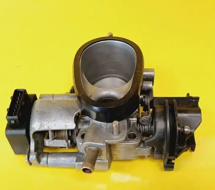 Audi A4 S4 B5 8D Throttle body valve 078133154 0280120431