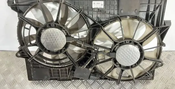 Jeep Cherokee Radiator cooling fan shroud 52014618AE