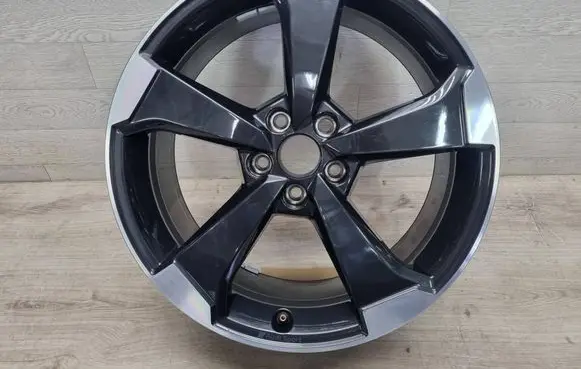 R19 alloy rim