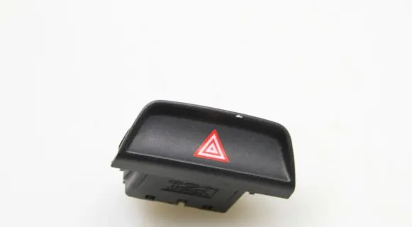 Nissan Qashqai Hazard light switch 4913601110
