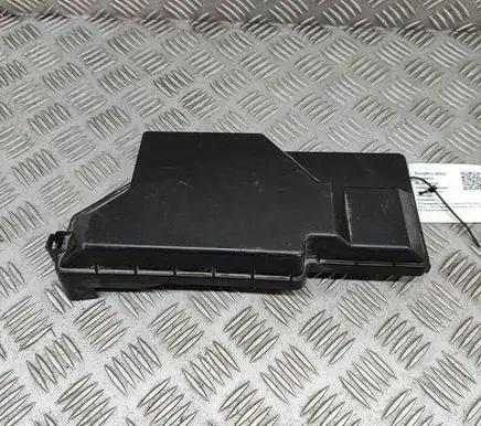 Isuzu D-Max Fuse box cover 7140197730 8981130980