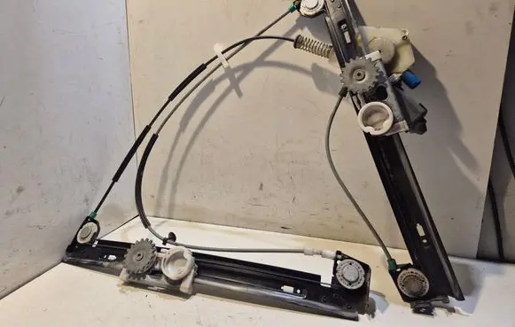 Mini One - Cooper R50 - 53 Front door window regulator with motor 116738907 0459347 12160010