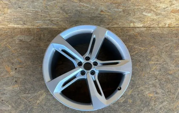 Audi Q7 4M R21 alloy rim 4M0601023 C07489