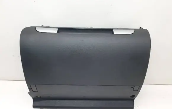 Audi A3 S3 8P Glove box