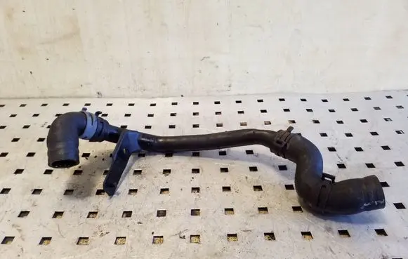 Skoda Superb B6 (3T) Engine coolant pipe/hose