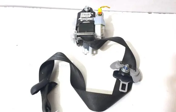 Hyundai i40 Front seatbelt 888103Z000TX