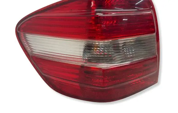 Mercedes-Benz ML W164 Rear/tail lights 404101L