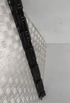 Other sill/pillar trim element