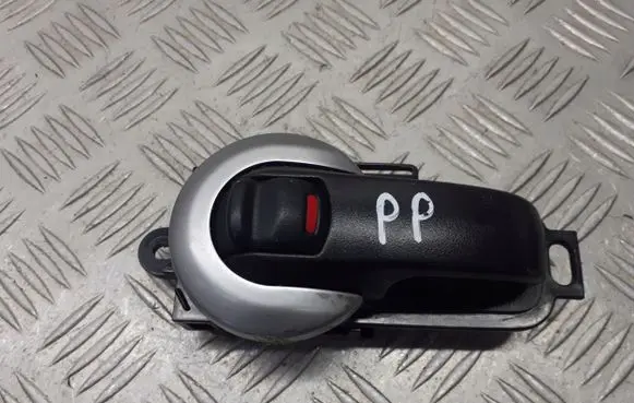 Nissan Tiida C11 Front door interior handle