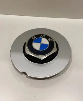 BMW 5 E34 Original wheel cap Rh152