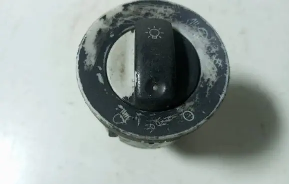 Volkswagen PASSAT B5 Light switch 8E0941531A 04053520