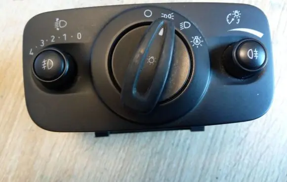 Ford C-MAX II Light switch AV6T13A024CC NE55450