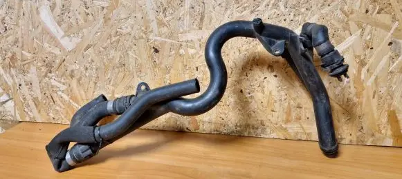 BMW 5 E39 Engine coolant pipe/hose 115377852569