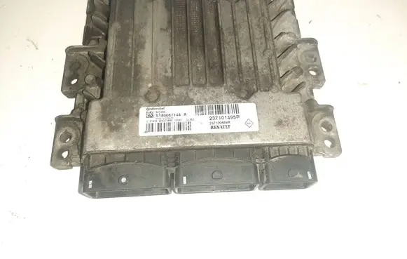Renault Megane III Engine control unit/module 237100669R S180067144A 237101495R