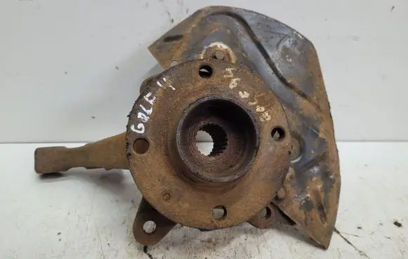 Volkswagen Golf IV Front wheel hub
