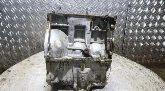 Nissan Note (E12) Engine block HR12