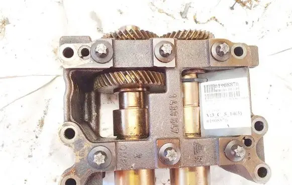 BMW 3 E46 Oil pump 1433547