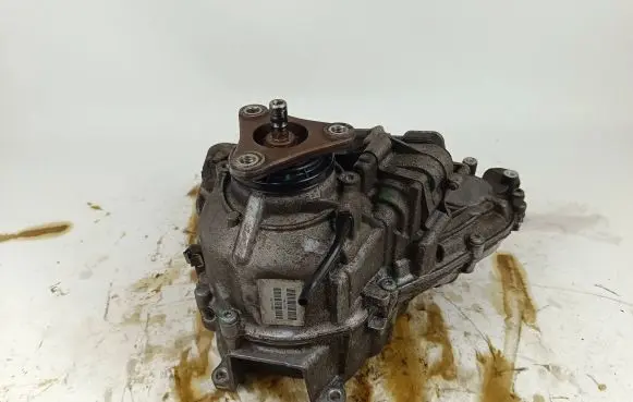 BMW X5 E70 Gearbox transfer box case 7643759 451347309
