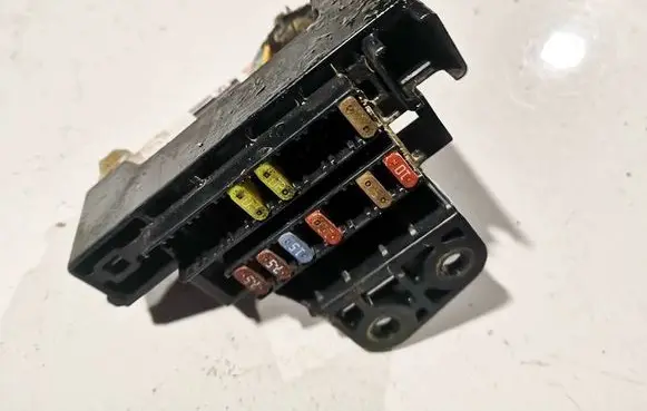 Toyota Corolla Verso AR10 Fuse box set