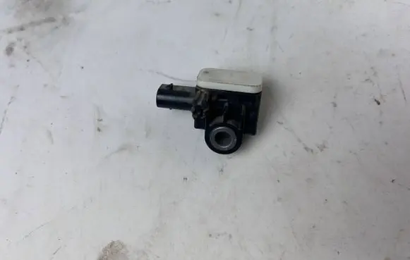 Dodge Durango III Airbag deployment crash/impact sensor 56054085AA A1668210151