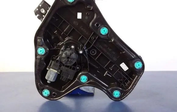 Volkswagen Golf Sportsvan Rear door window regulator with motor 5H0839402D