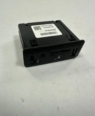 Renault Talisman AUX in-socket connector 280237081R