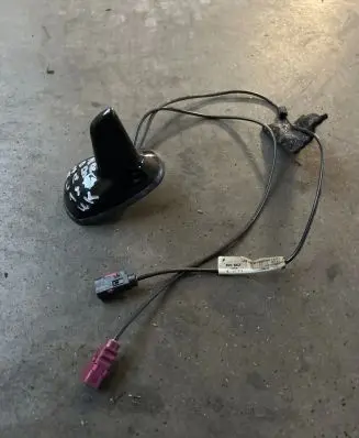 Mercedes-Benz E A207 Aerial GPS antenna
