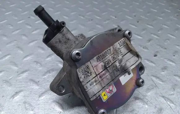 Hyundai i30 Vacuum pump 288102A600