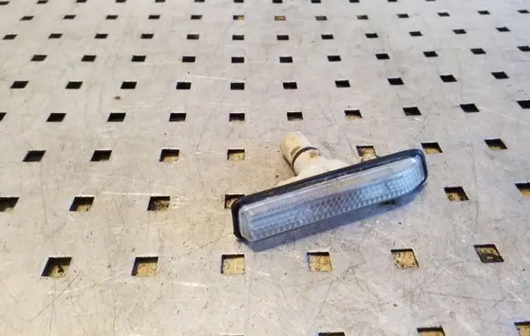 BMW X5 E53 Front fender indicator light 63137164491