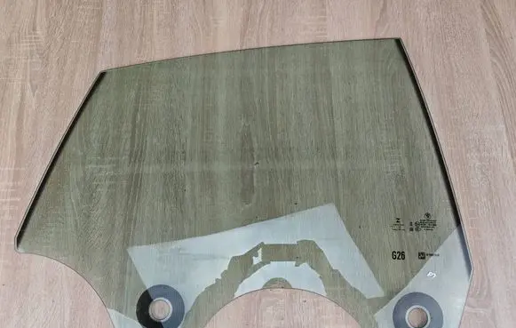 BMW 4 G22 G23 G24 G26 Rear door window glass 7955236