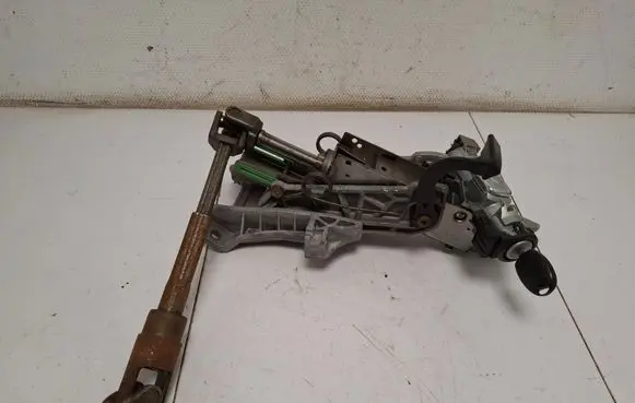 Ford Focus Steering wheel axle 4M513C529FC