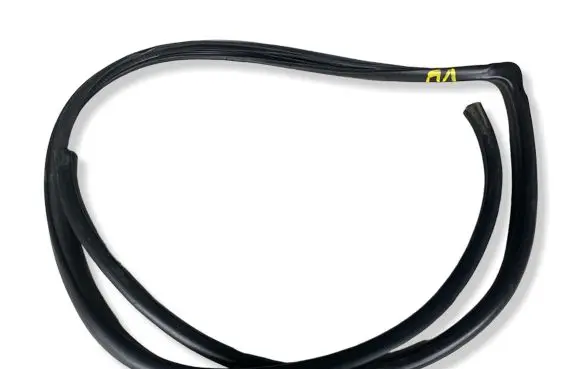 Toyota Avensis T250 Front door rubber seal 