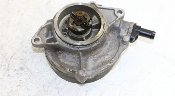 Audi A6 S6 C6 4F Vacuum pump 057145100