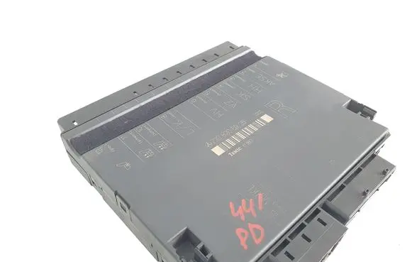 Mercedes-Benz S W220 Seat control module 2208206926