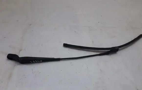 Skoda Fabia Mk1 (6Y) Front wiper blade arm 5j2955409b