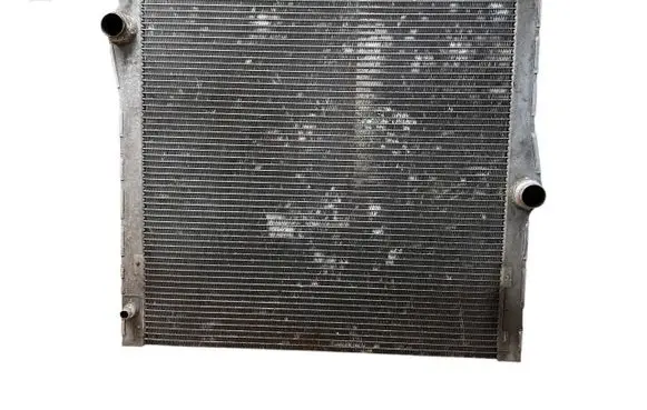 BMW X5 E70 Coolant radiator 17117585036 7585036