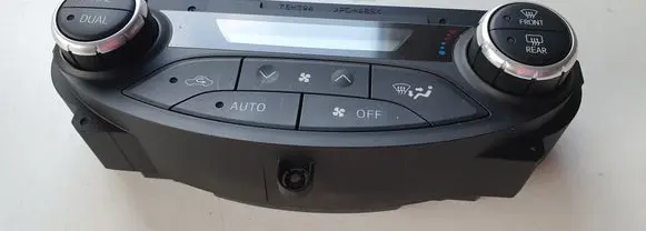 Toyota Yaris Climate control unit