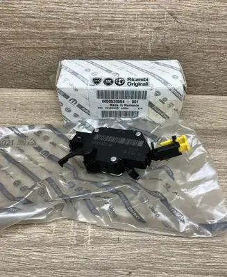 Alfa Romeo Giulietta Clutch pedal sensor 50530554 505305540