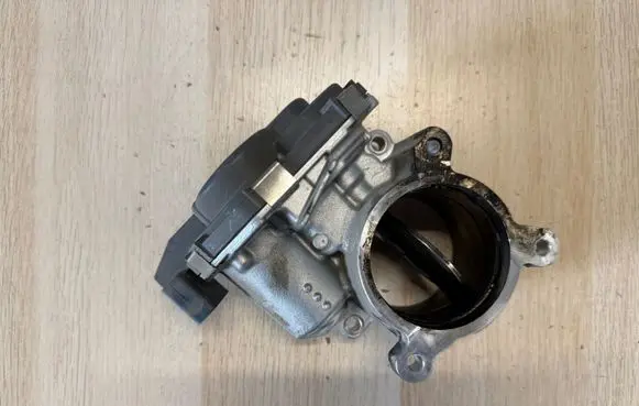 Seat Leon IV Throttle body valve 05L128063A