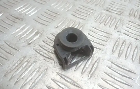 Citroen C3 Radiator mount bracket