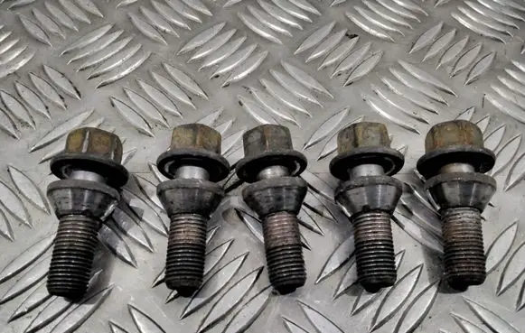 Nuts/bolts