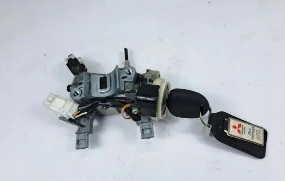 Mitsubishi Pajero Ignition lock