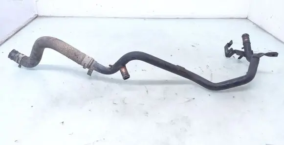 Volkswagen Golf III Engine coolant pipe/hose 028121065F
