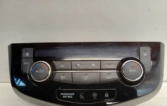 Nissan Qashqai Climate control unit 275004EA0A