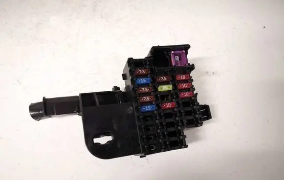 Mazda 2 Fuse box set 5906ma2 d65166730