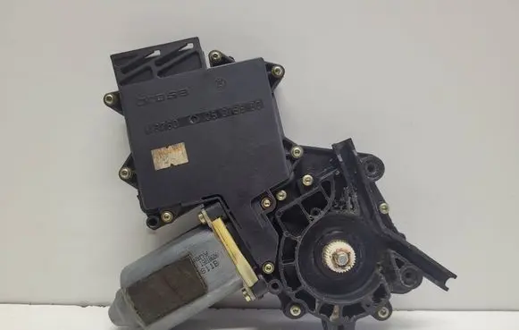 Ford Galaxy Front door window regulator motor 05075500