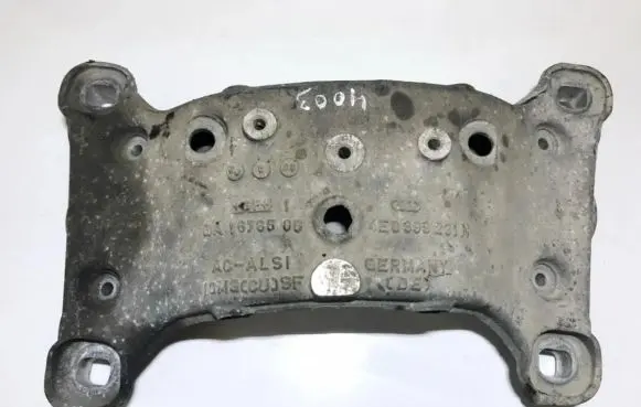 Audi A8 S8 D3 4E Engine mounting bracket 4e0399231n 1678505